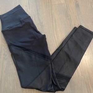Alo | Black Leggings (S)